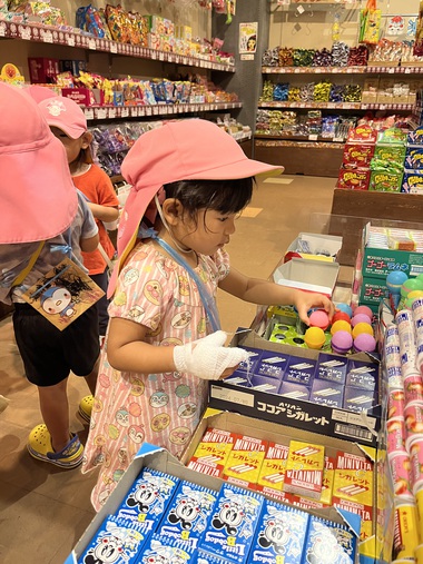 駄菓子屋行ってきましたー!⭐️うさぎ 駄菓子屋行ってきましたー!⭐️うさぎ