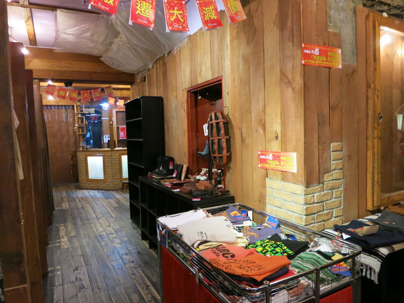 日本の匠の業を伝えるアメカジショップ「TAKE5」の香港・本店にやってきた