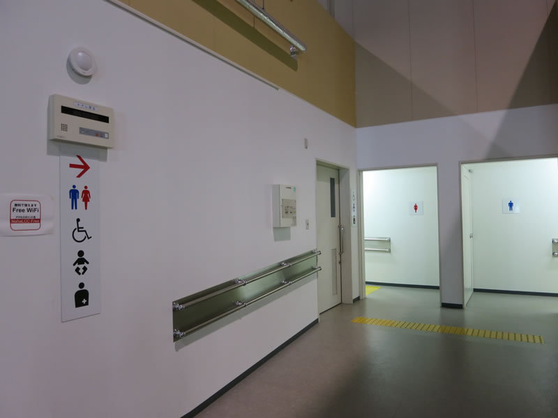 ピンクのピーチを利用する為に、那覇空港のLCC専用ターミナルへ ピンクのピーチを利用する為に、那覇空港のLCC専用ターミナルへ