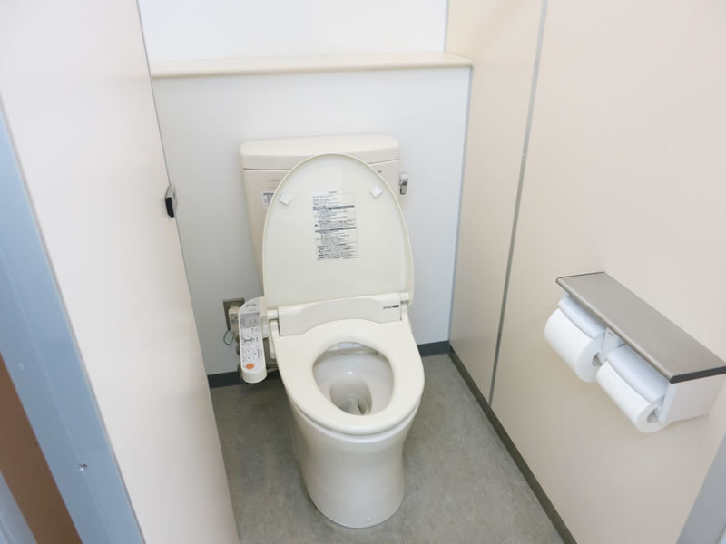 ピンクのピーチを利用する為に、那覇空港のLCC専用ターミナルへ ピンクのピーチを利用する為に、那覇空港のLCC専用ターミナルへ