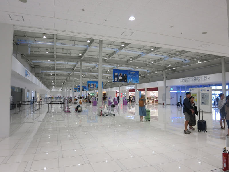 高雄から到着。関西国際空港第2ターミナルとは、LCC専用ターミナル 高雄から到着。関西国際空港第2ターミナルとは、LCC専用ターミナル