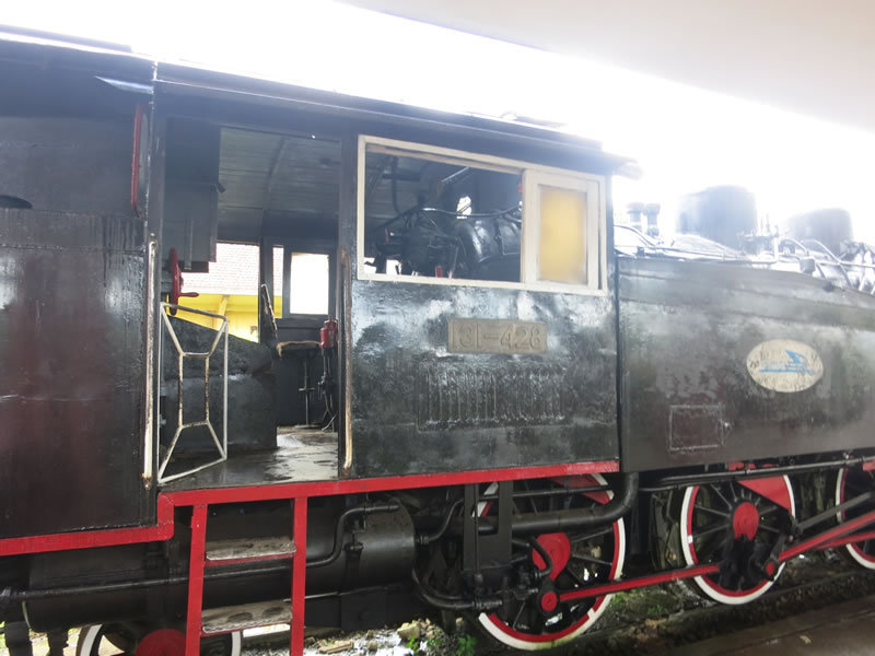 ダラットからレトロ列車の旅を愉しむ。ダラット駅からチャイマット村までの車窓から