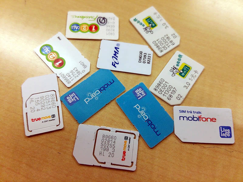 SIM 売り切れ状態だった那覇空港・国際線ターミナルの自動販売機 SIM 売り切れ状態だった那覇空港・国際線ターミナルの自動販売機