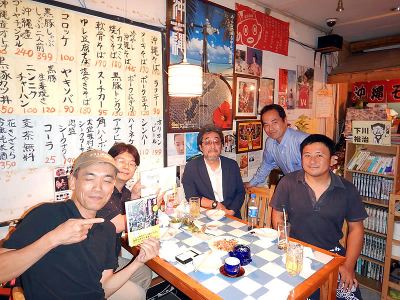 アジアの旅行作家の「下川裕治さん」とバンコク居酒屋で楽しい懇親会 アジアの旅行作家の「下川裕治さん」とバンコク居酒屋で楽しい懇親会