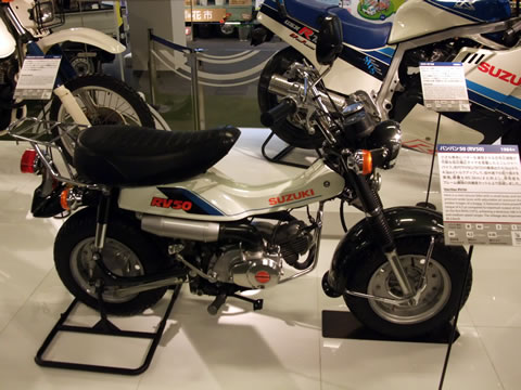 スズキ歴史館、70年代以降のバイクの名車達