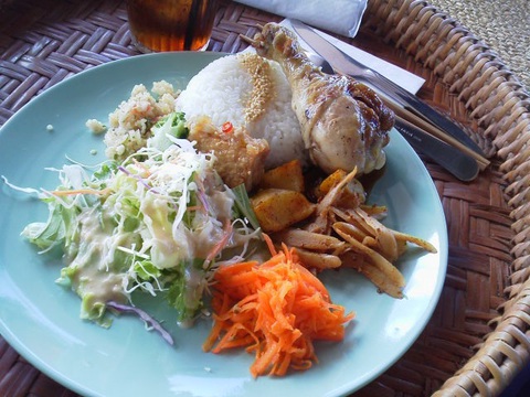 ザ ジャングリラ カフェ in 北谷♪ ザ ジャングリラ カフェ in 北谷♪