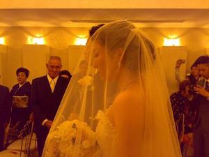 結婚式、100歳が歌う