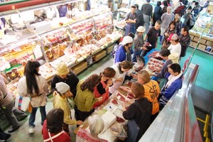 市場の日マグロ解体ショー!