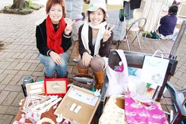 桜坂劇場の手づくりバザーやってます