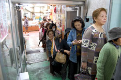年末マチグヮー-行列のできる店編-