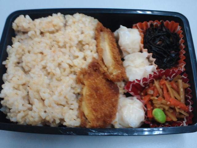 手弁当