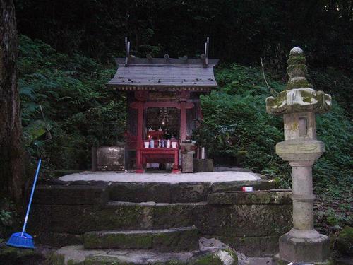 幸加木神社と諏訪神社（伊敷）
