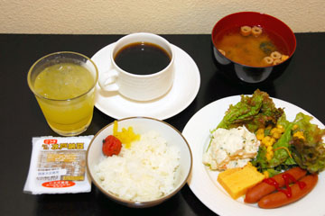 ホテルソルヴィータ沖縄松山朝食2