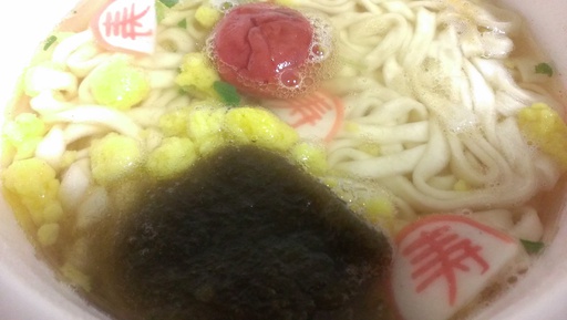 どん兵衛で年明けうどん♪\(≧ω≦)/ どん兵衛で年明けうどん♪\(≧ω≦)/