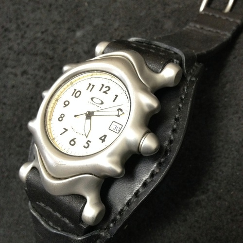 オイルレザー・ブラックの時計ベルトが完成
