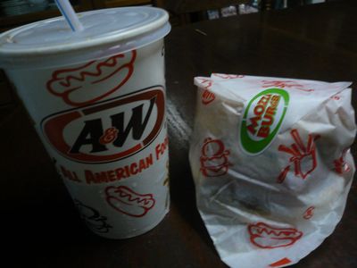 名護のA&Wにて