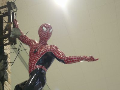 スパイダーマンの後姿