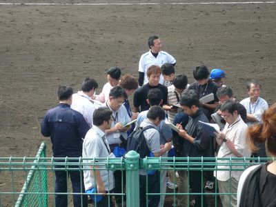 日ハムキャンプ地へ