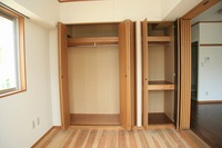 賃貸マンション(（2LDK）和室の押入とクローゼット
