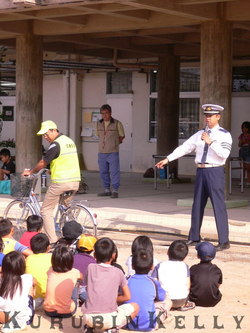 名護市で子供交通安全自転車教室