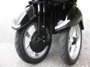 ヤマハの三輪バイク　トリシティ125　ブラックメタリックⅩ（ブラック）