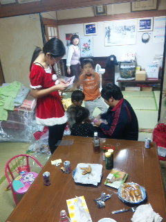 Xmasケーキと、でっかい苺。