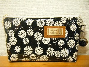 ポーチ入荷しました☆