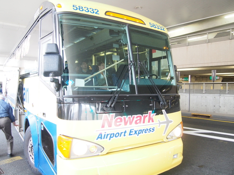 ニューアーク・リバティ国際空港からマンハッタンへはバスが便利！