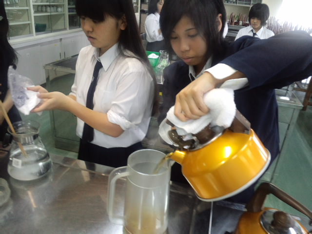 学校販売準備(^ω^)