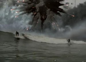 「人類滅亡の日」にサーフィンをするCG動画