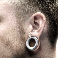 歯に取り付ける補聴器のご紹介