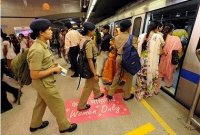 罰として腹筋やビンタ攻撃-インドでのニュース