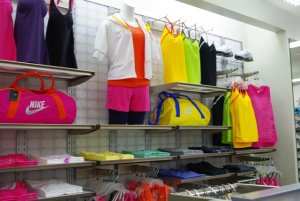 ナイキショップが閉店!セール開催中!