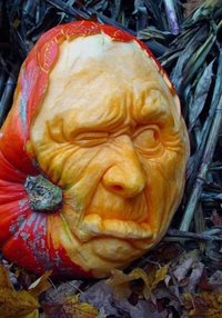 恐ろしく精巧に作られたカボチャの彫刻作品