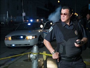 「セガール警察24時!」が5月に発売