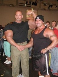 ニセモノの筋肉を持つ人々のご紹介