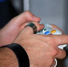 ゲームをやり過ぎて死亡した男性の話題