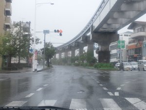 台風、街やお店の様子など