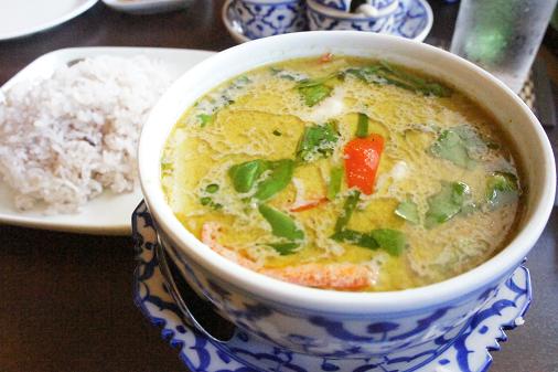 沖縄 タイ料理 ランチ