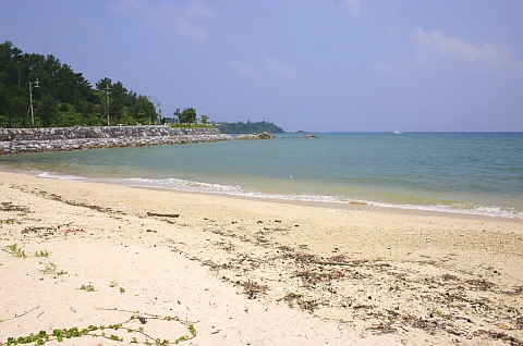 名嘉间海滨