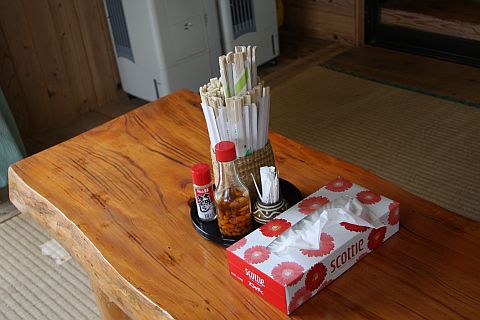 茶話乃屋 テーブル