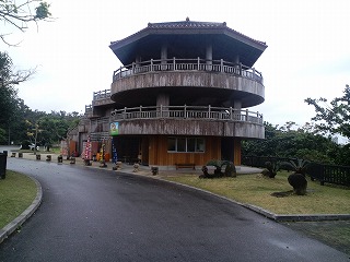 沖縄 浦添大公園 当山の石畳 ローラースライダー 展望台 夜景 散策 石畳 風情 北谷 ホテル コンドミニアム ロングステイ 長期滞在 マンスリー ウィークリー 泊まる 宿泊 リゾートの住人 番頭 サービスアパート