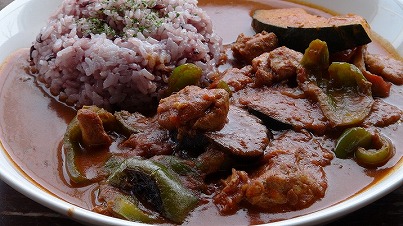 沖縄 南城市 カフェ 黒糖 ランチ 知念 さとうきび 北谷 ホテル コンドミニアム ゴルフ ウェディング 宿泊 リゾートの住人 番頭 泊る マンスリー ウィクリー サービスアパート