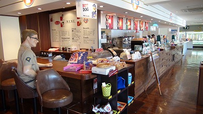 沖縄 bigdip牧港店 ブルーシール アイスクリーム アドベンチャー パフェ 夏 北谷 ホテル コンドミニアム ロングステイ 長期滞在 マンスリー ウィークリー 泊まる 宿泊 リゾートの住人 番頭 サービスアパート
