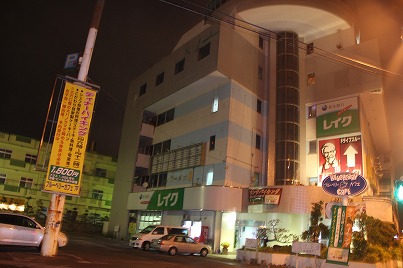 沖縄 北谷 クラブ ディスコ ホテル コンドミニアム 宿泊 泊まる マンスリー ウィークリー リゾートの住人 番頭