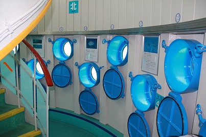 沖縄 ブセナ 海中展望塔 リゾート シャトルバス カクレクマノミ ブダイ 展望窓 水深4M 北谷 ホテル コンドミニアム ロングステイ 長期滞在 マンスリー ウィークリー 泊まる 宿泊 リゾートの住人 番頭 サービスアパート