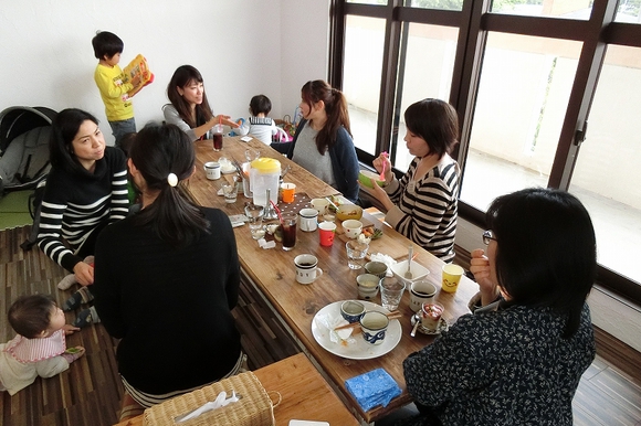 【移住ママオフ会レポート!】子どもと一緒にランチが楽しめるカフェソイラボでママ同士初対面のリアル情報交換タイム 【移住ママオフ会レポート!】子どもと一緒にランチが楽しめるカフェソイラボでママ同士初対面のリアル情報交換タイム