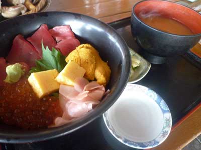 千葉県富津市の漁師料理かなやでの食事
