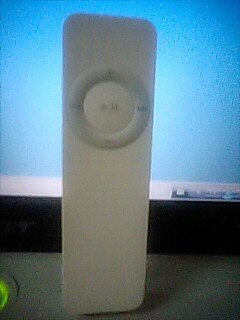 お下がりの「iPod shuffle」で聴く「Blue」
