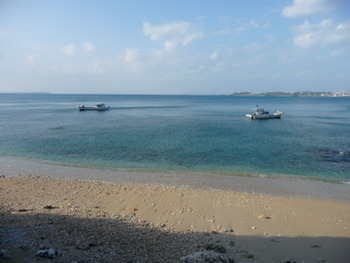 浜比嘉の隠れ砂浜